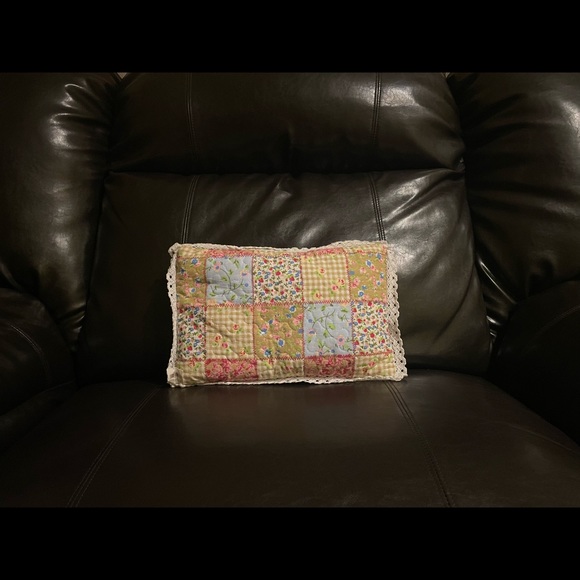 Vintage bed cushion or loveseat cushion - Picture 4 of 5